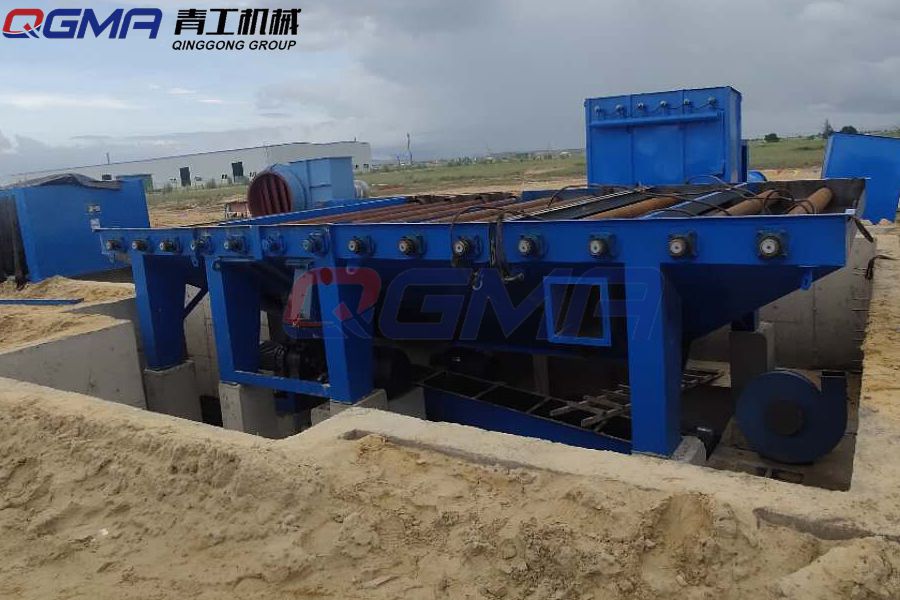 青工機(jī)械輥道通過式拋丸機(jī)在中石化安裝現(xiàn)場 青工機(jī)械輥道通過式拋丸機(jī)在中石化安裝現(xiàn)場